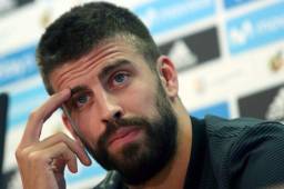El zaguero del Barcelona, Gerard Piqué, acepta la superioridad del Real Madrid quien les dio un repaso en la final de la Supercopa de España. Foto EFE